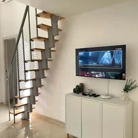 Appartamento Veridia House 15 Min Metro Dal Duomo *