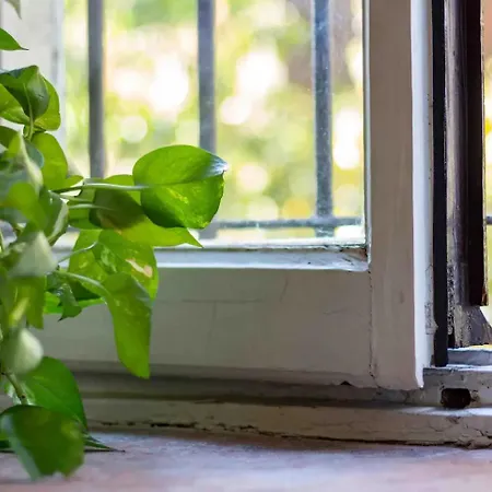 Art Cadorna Area 3 Persons Milaan