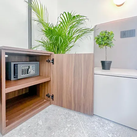 Porta Venezia - Luxy - 6 3*