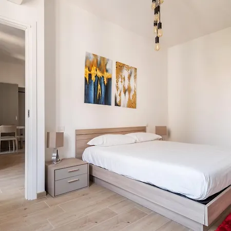 Bilocale A Pochi Passi Da Loreto Apartment