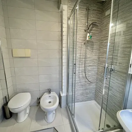 Fashion Week 2024 Stanza Attico Con Bagno Vendégház