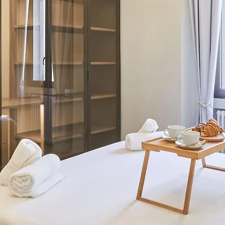 Easylife - - Tadino 13 - Porta Venezia Apartament