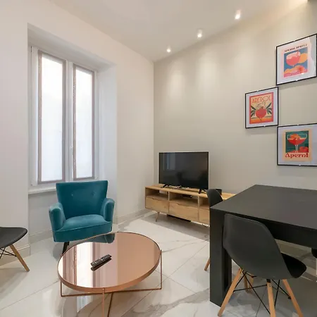 Xenia - Elegant Three-room In Moscova Area Apartment Mailand