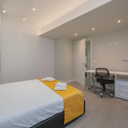 Xenia - Elegant Three-room In Moscova Area Apartment