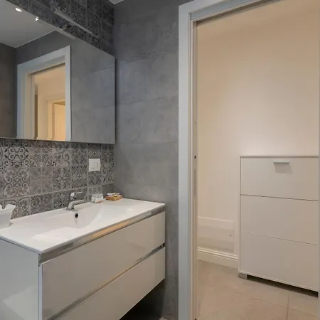 Xenia - Elegant Three-room In Moscova Area