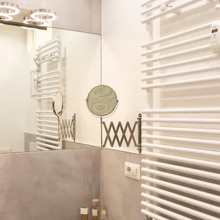 Apartment Monte Ceneri Milan