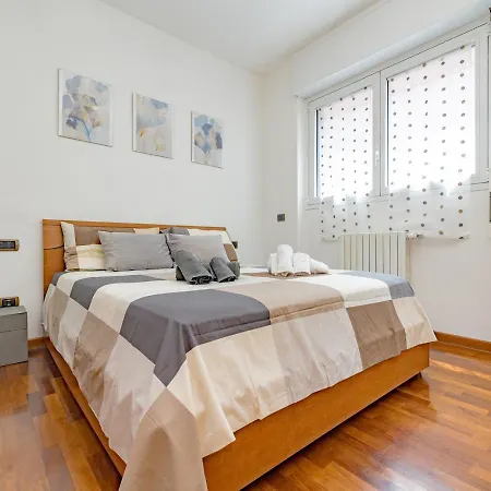 Apartment Bicocca- Arcimboldi's Terrace & Private Parking *