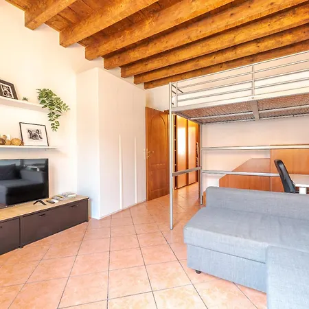 Apartment Guest Planet - Rosso - Navigli Area *