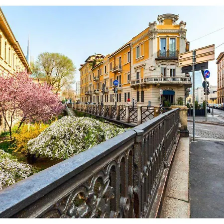 Moscova - Brera & Downtown Walking *