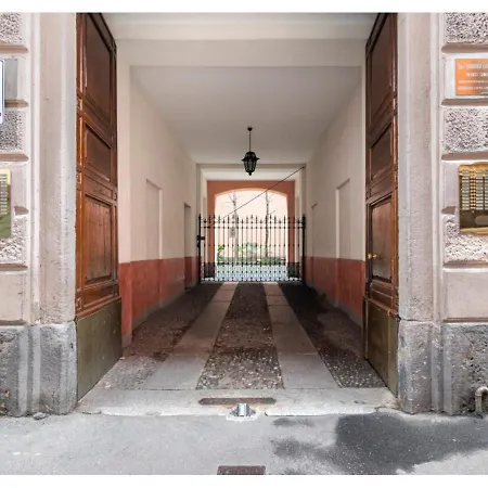 Moscova - Brera & Downtown Walking דירה