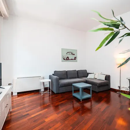 Keys Of Italy - Piazza Vetra Roomy Appartement *