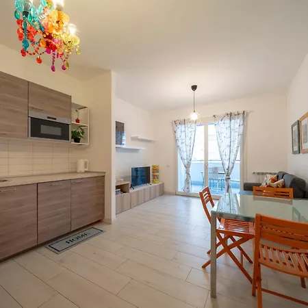 Orange - Bhome Apartment Milan