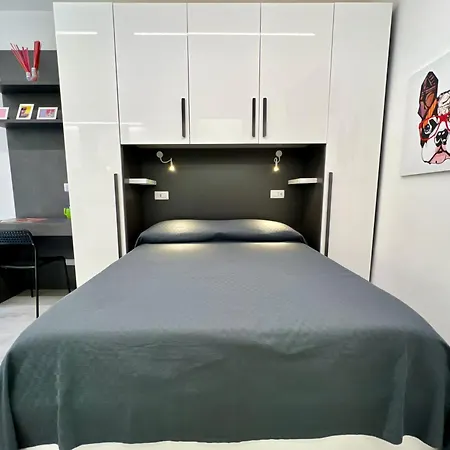 New Mono 5 Min To Isola Corso Gae Aulenti Duomo Apartment Milan