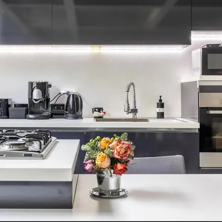 Glass Loft بيت للعطل ميلان