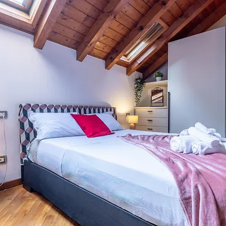 Romantic Navigli - 15min Duomo - Free Parking Milan