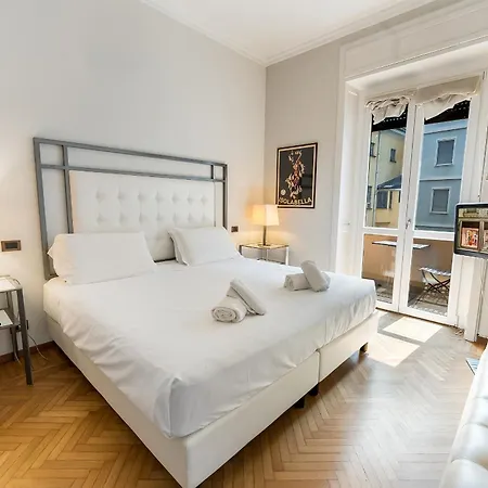 Apartment Tra Via Brera E Via Spiga, Deluxe Milan