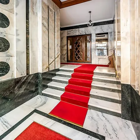 Apartment Tra Via Brera E Via Spiga, Deluxe Milan