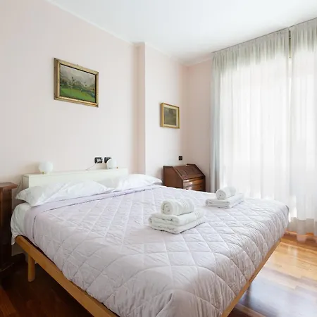 Porta Romana Cozy With Balcony Apartment