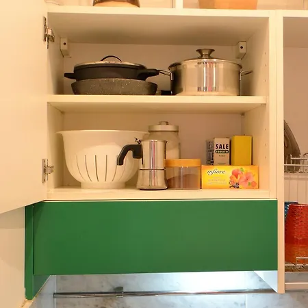 Apartment Bellissimo Mini A Tema Bandiera Italiana, Potente Wi-fi, 3 Linee Metropolitane Dietro Casa, Collegato Direttamente Con Aeroporto Di Malpensa E Rho Fiera *