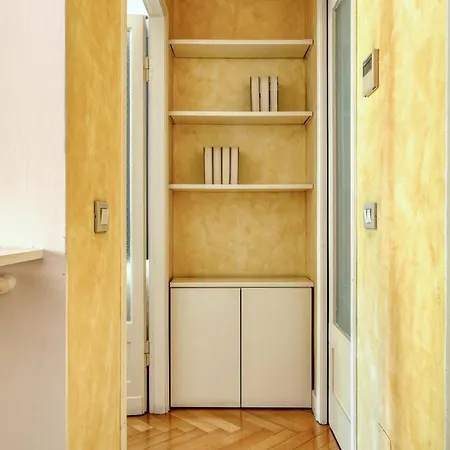 Joivy Warm & Airy Flat Near The Centre Milan