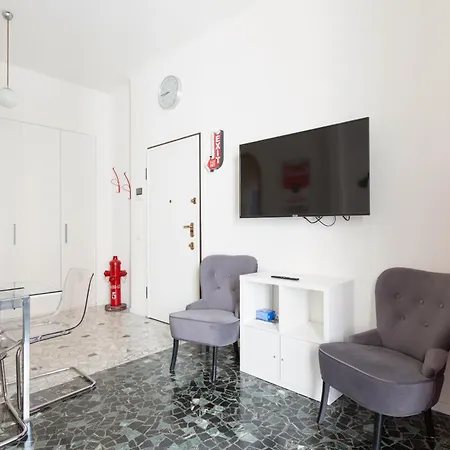 Guesthost - Porta Ticinese - Modern Milaan