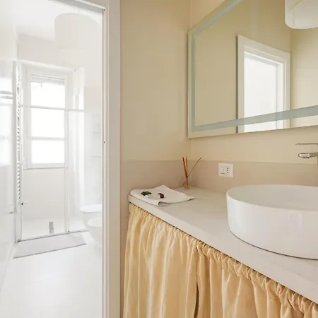 Guesthost - Porta Ticinese - Modern * Milaan