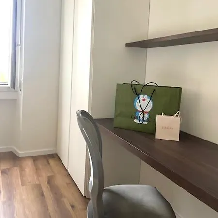 Lula - Zara M3-m5 * Milán