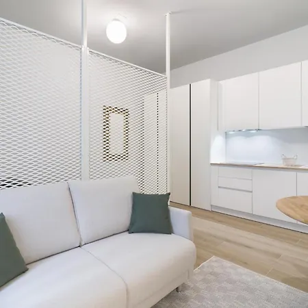 Art Combo In Porta Venezia, *