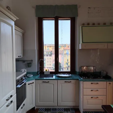 Alice's Apartment *