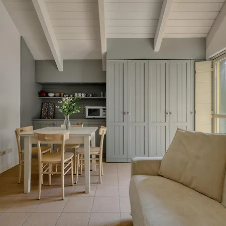 Apartment Joivy Cosy 1br Flat Near Sempione Park