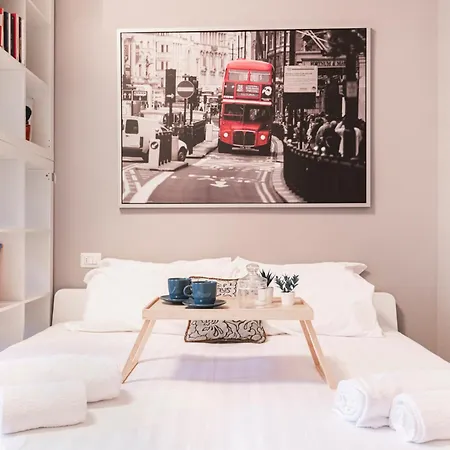 Easylife - - Crema 1 - Porta Romana Apartment Milan