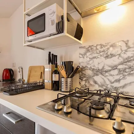 Apartman Unique & Strategic Flat, 50m From M4 Station Milánó