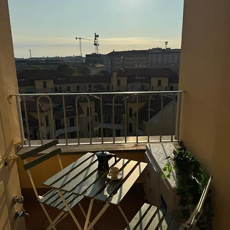 Apartament Attico Con Balcone In Centro A Isola Mediolan