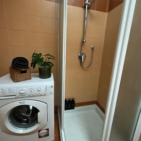 Isola- Attico Con Balcone * Milano