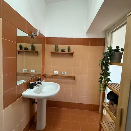 Isola- Attico Con Balcone Milano