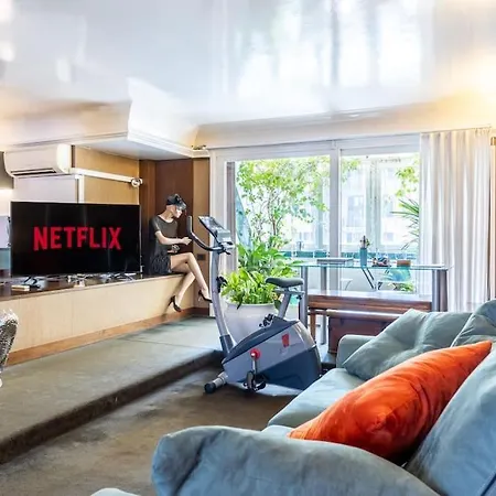 Attico Di Lusso Con Terrazzo A 10 Minuti Dal Duomo Apartman