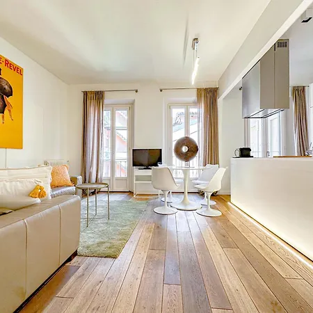 Montenapoleone Luxury Mediolan