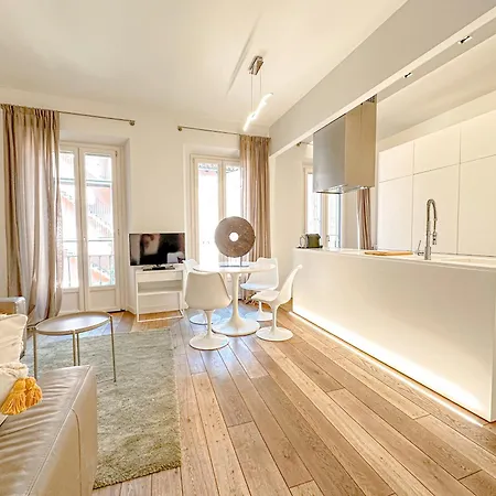 Montenapoleone Luxury Apartament Mediolan