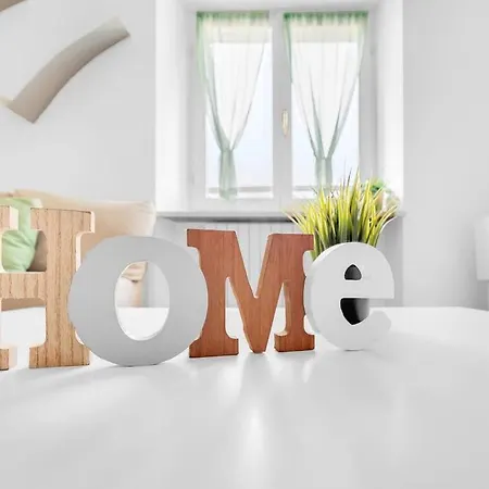 E Luminoso-4 Persone-metro M2 E Navigli