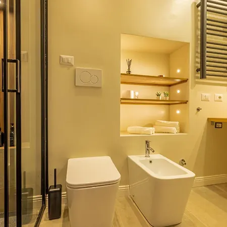 Bilocale Chic In Tropical A Due Passi Da Stazione *