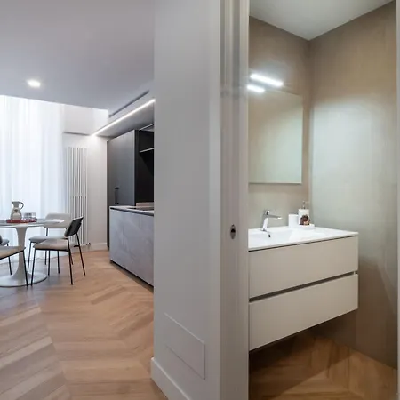 Design On 2 Floors Via Della Spiga Apartment Milan