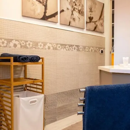 - 10 Min Duomo- M3 - Urban Retreat * 밀라노