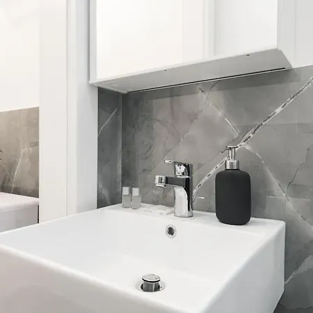 Easylife - - Aselli 10 - Citta Studi *