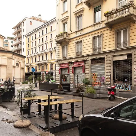 Youhosty - Lecco 11 * Milán