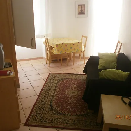 Victoria Aparthotel 2*