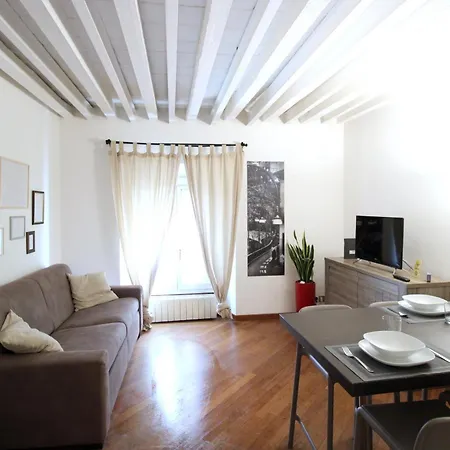 Apartment Milanrentals - Moscova Milan
