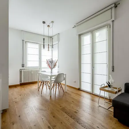 Favola House Isola 아파트