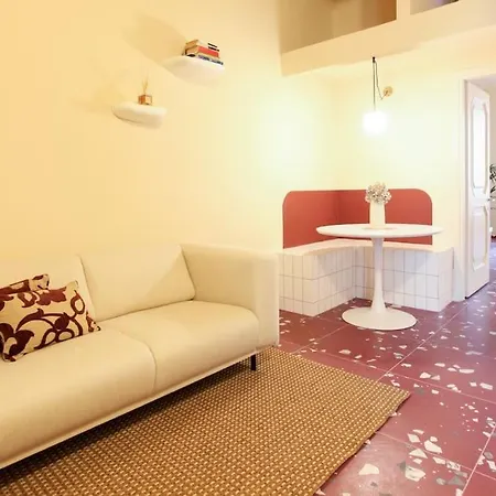 Apartman Nolo Box *