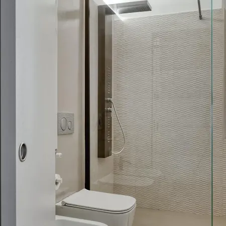 Farini 74 Design - Metro M3 Wifi Ac شقة