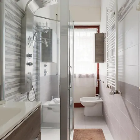 Guesthost - M1 Gambara Balcony شقة